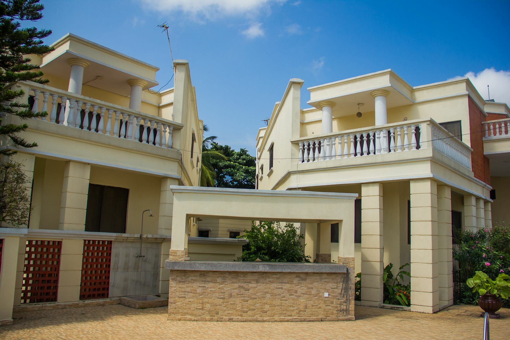 La Patriache Lodge Aliayabiagba Экстерьер фото